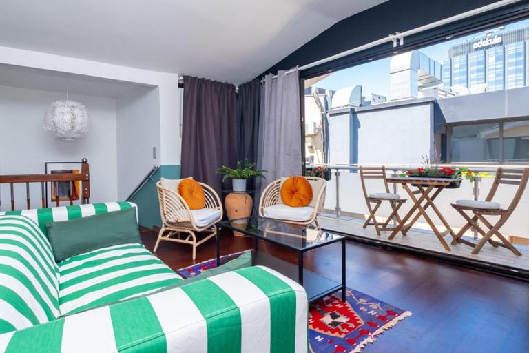 Room 3, Missafir Flat With Terrace Near Istiklal Street, Beyoğlu