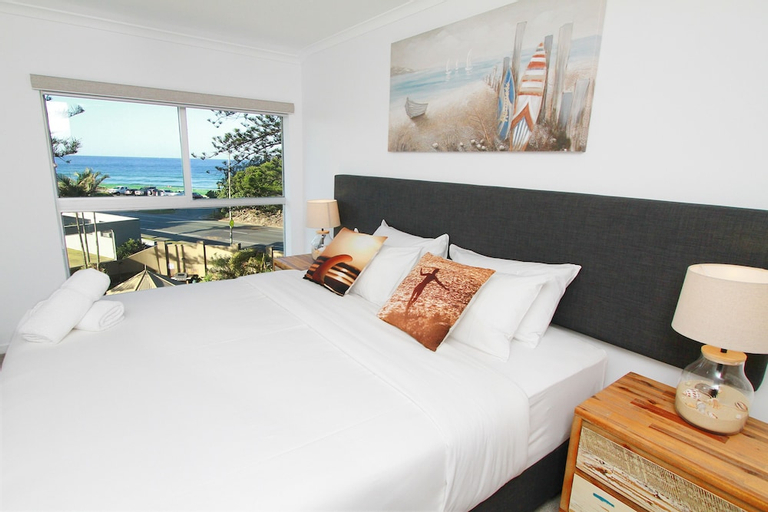 Bedroom 3, Narrowneck Court Holiday Apartments, Gold Coast