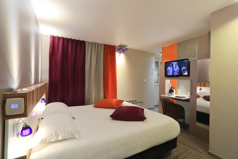 Bedroom 3, The Originals Boutique, Grand Hôtel St Pierre, Cantal