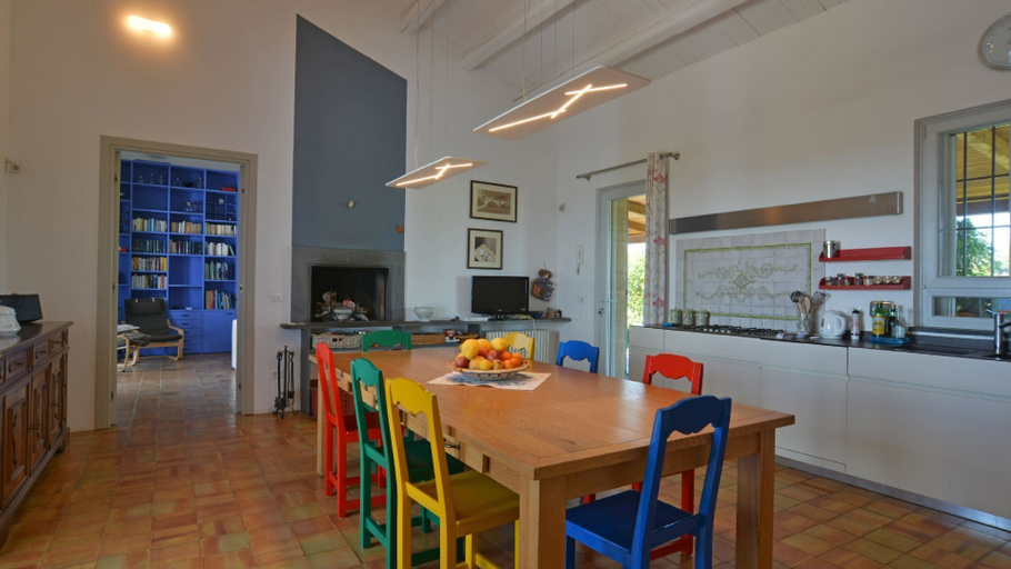 Food & Drinks, Villa Pigna Blue, Syracuse