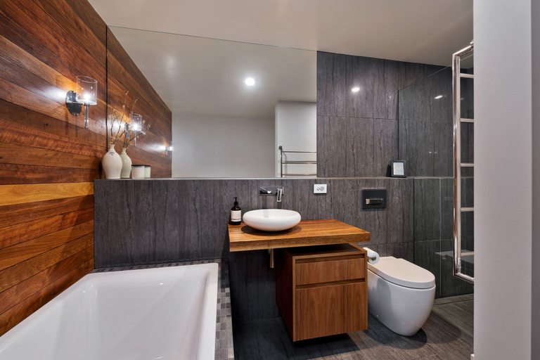 Bathroom 4, Nanook Thredbo Squatters Run, Snowy River
