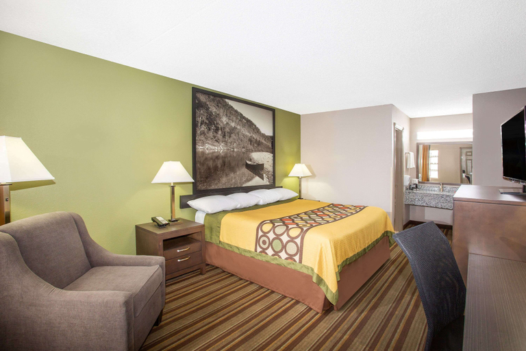 Bedroom 3, Super 8 by Wyndham Springdale AR, Washington