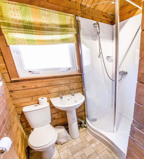 Bathroom, Steading Holidays - Strathconon, Highland
