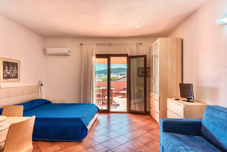 Living area 2, Residence con piscina a 300 mt dal mare, Olbia-Tempio