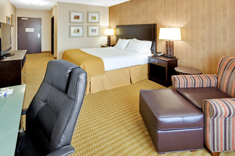 Bedroom 5, Holiday Inn Express & Suites LEBANON by IHG, Lebanon