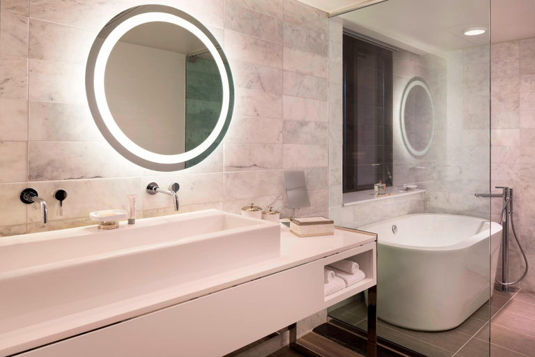 Bathroom 5, Le Méridien Chicago - Oakbrook Center, Dupage