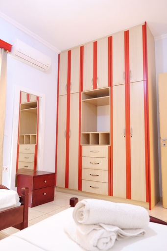 Bedroom 4, Charming 2-bed Apartment in Sarandë, Sarandës