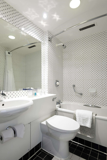 Bathroom 4, Best Western Heathrow Ariel T2, 3, 4, London