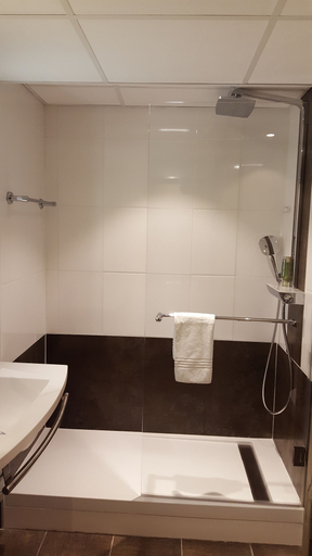 Bathroom 4, Mercure Colmar Centre Unterlinden Hotel, Haut-Rhin