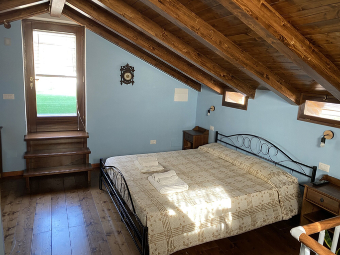 Bedroom 3, La Pennichella Sorrentina, Napoli