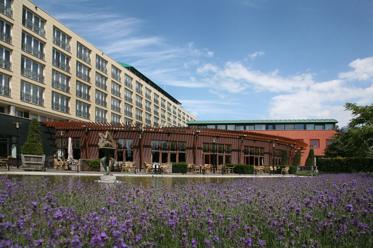 Exterior & Views 2, Van der Valk Hotel Maastricht, Maastricht