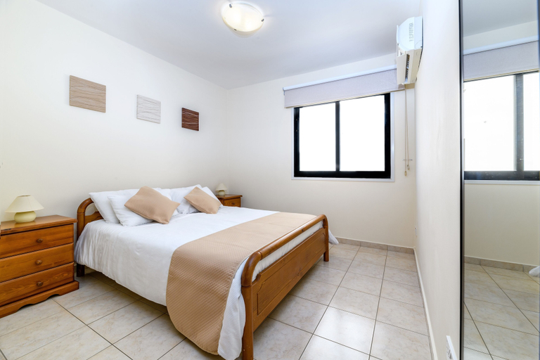 Others 3, 2 bed Apartment Overlooking Pool - Oroklini, Larnaca
