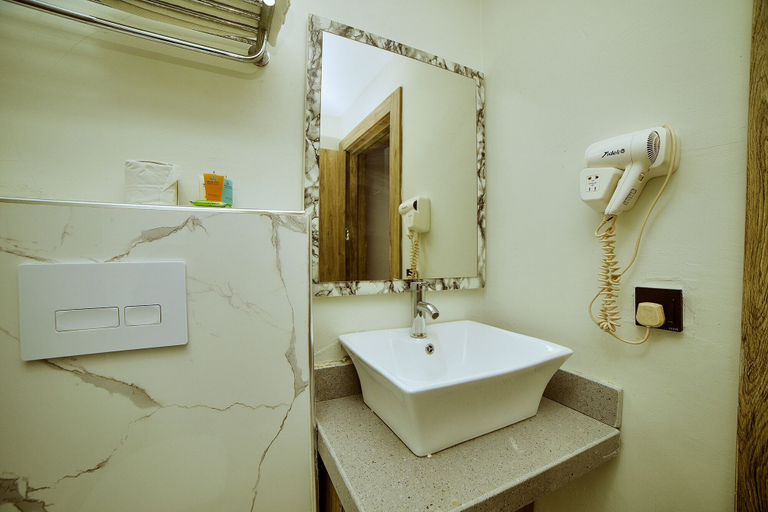 Bathroom 3, Marcopolo Hotel and Suites, Eti-Osa