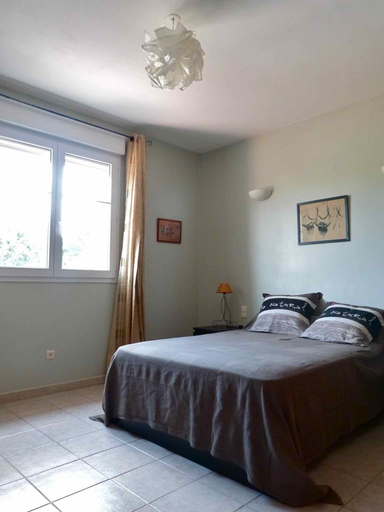 Bedroom 3, Salvaterra, Gard