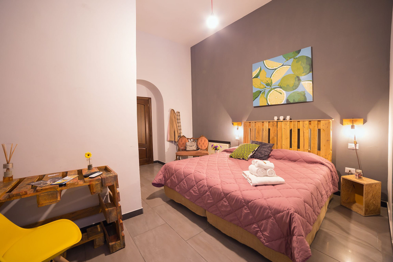 Bedroom 2, B&B Le 4 Stagioni Dante's Suites by ClaPa Group Dislocated Hospitality, Napoli