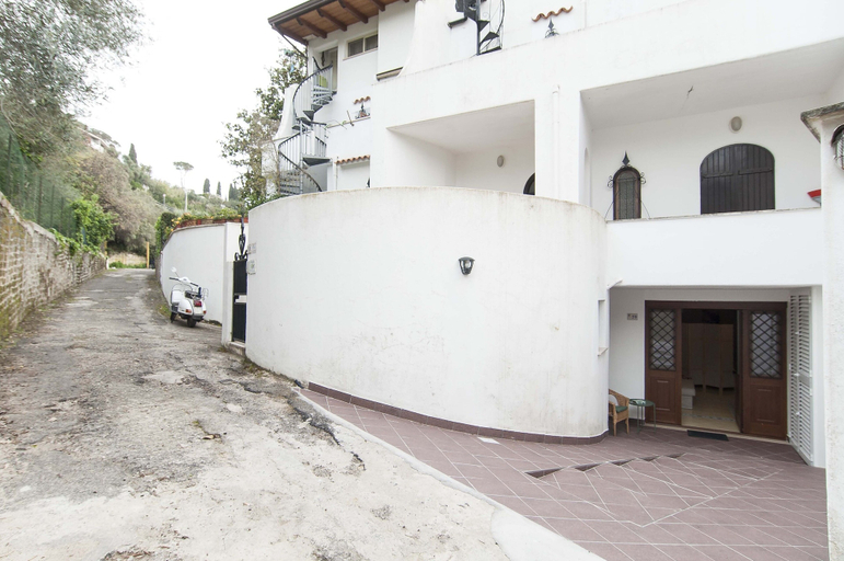 Exterior & Views, Casa Vacanza Limonaia Loft, Latina