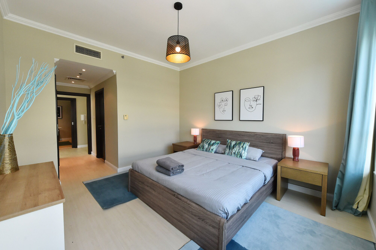 Room 4, 2-BR Marina View Retreat at Marina Quays - DSY, Dubai