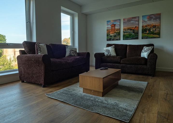 Others 4, Roomy Comfortable Apartment, Edinburgh