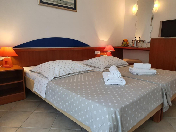 Bedroom 2, Tourist Settlement Brzet, Omiš