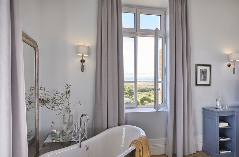 Bathroom 4, Château Capitoul, Aude