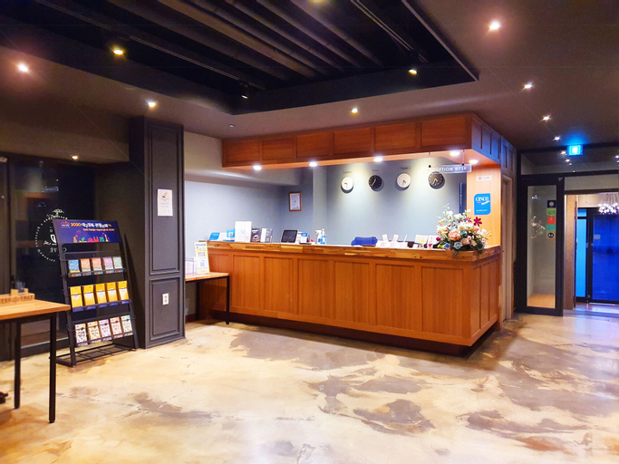 Food & Drinks 5, Sono Business Hotel, Buk
