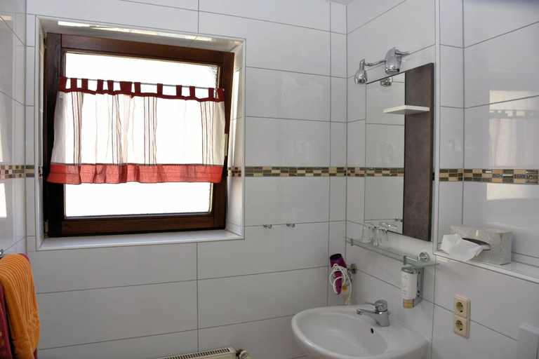 Bathroom 5, Hotel Restaurant Alt Wehlheiden, Kassel