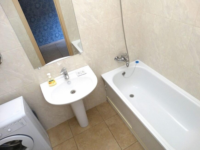 Bathroom, Inndays on Liteinaya 22a, Tula