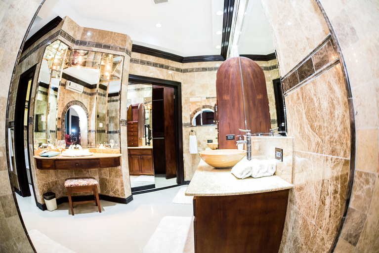 Bathroom 5, Villa Dora Mae