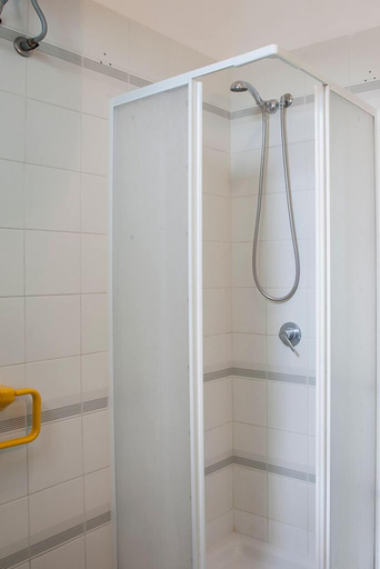 Bathroom shower 3, VilleSalento - Torre dell'Orso M118, Lecce