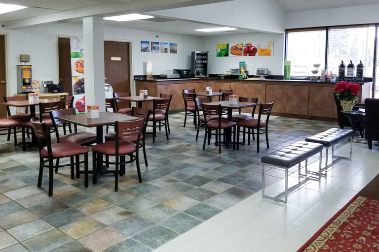 Food & Drinks 5, Quality Inn Toledo Westgate, Lucas