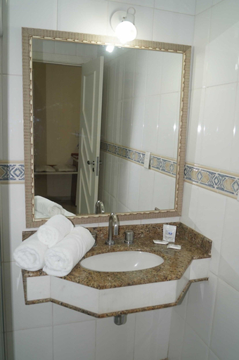 Bathroom 3, Tamareiras Park Hotel, Uberaba