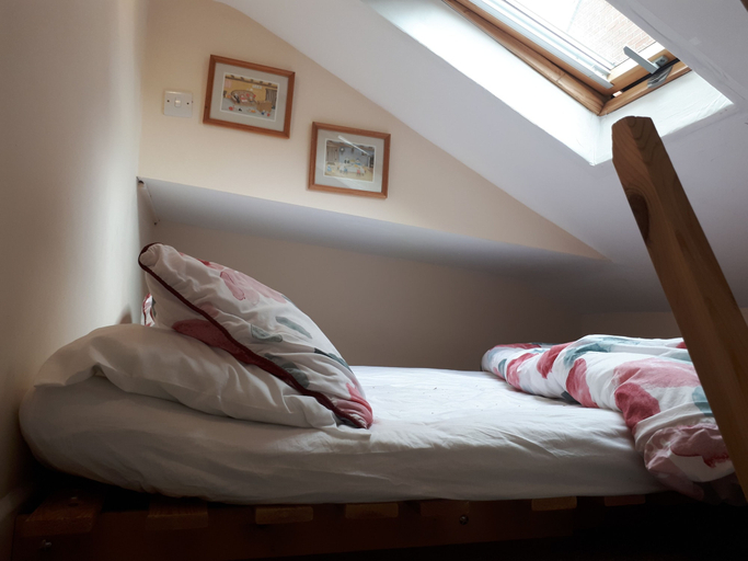 Bedroom 4, 1 Bed Flat - Sleeps 2 - Pets - Garden - Parking, East Sussex