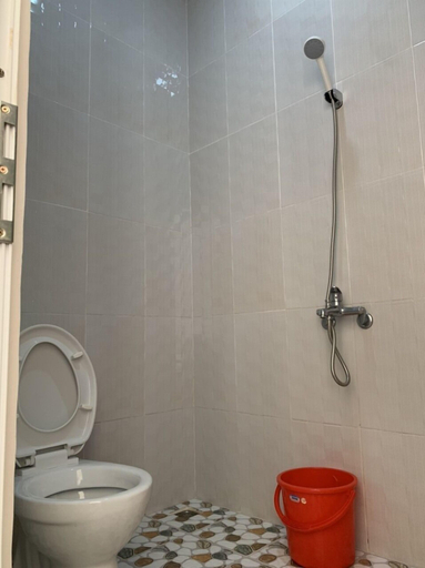 Bathroom 3, Lee Na Hotel - Hostel, Đà Lạt
