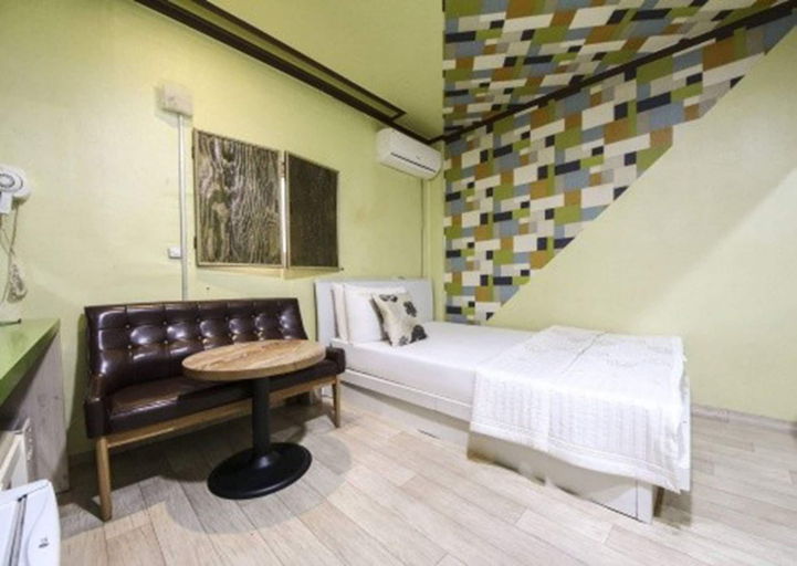 Bedroom 3, Michigan Motel, Pocheon