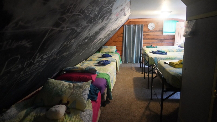 Nauti Otter Inn and Yurt Village, Kenai Peninsula