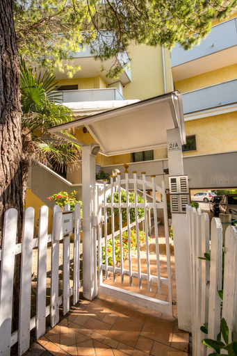Exterior & Views 2, Residence California, Venezia
