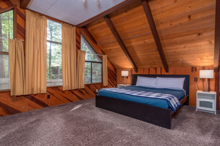 Bedroom 2, Cozy Treehouse, Mendocino