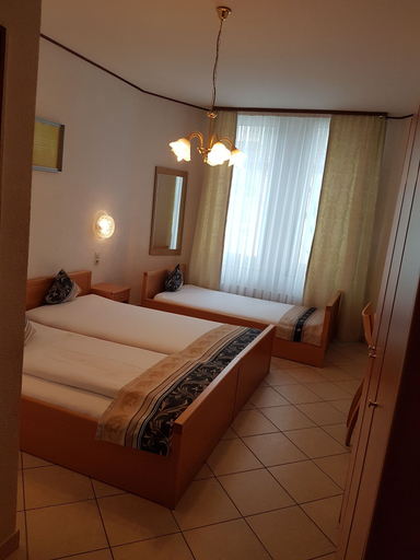 Bedroom 4, Hotel Engelbert, Düsseldorf