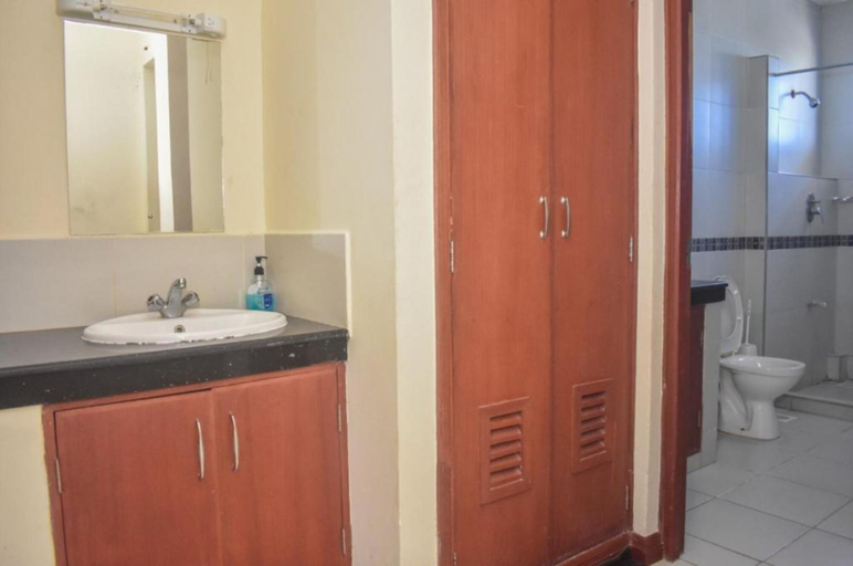 Bathroom 2, Stay.Plus Royal Apartment Nyali, Nyali