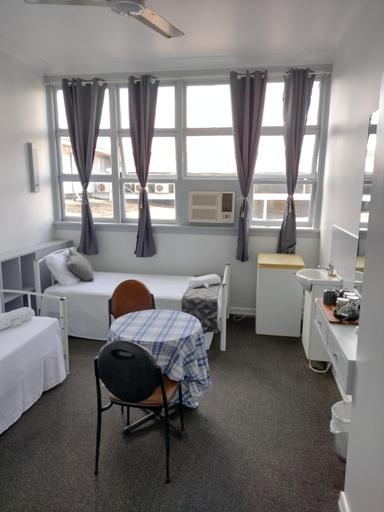 Bedroom 4, Ayr Hotel, Burdekin