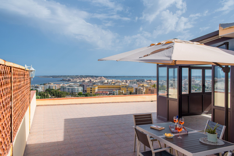 Terrace/patio 2, La Terrazza Di Siracusa - Roomy And Bright Flat, Syracuse