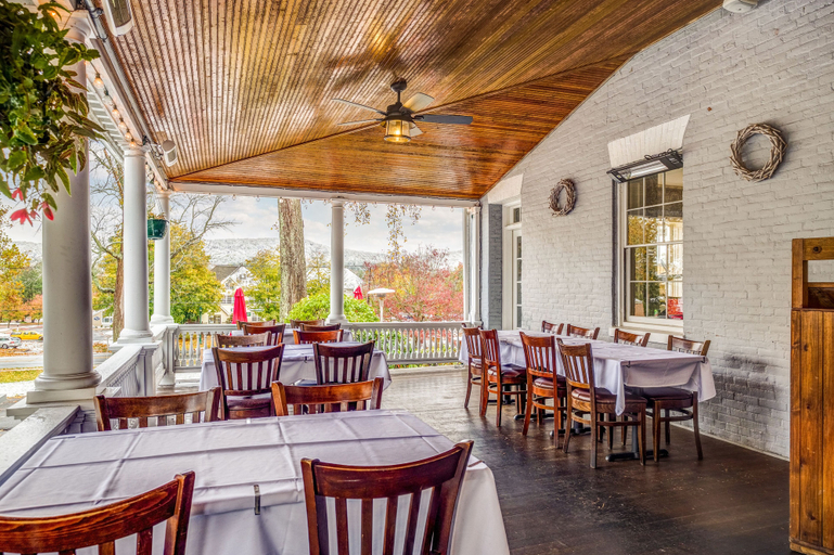 Food & Drinks 5, Simsbury 1820 House, Hartford