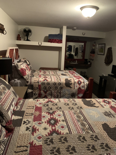 Bedroom 3, South Jetty Inn, Clatsop