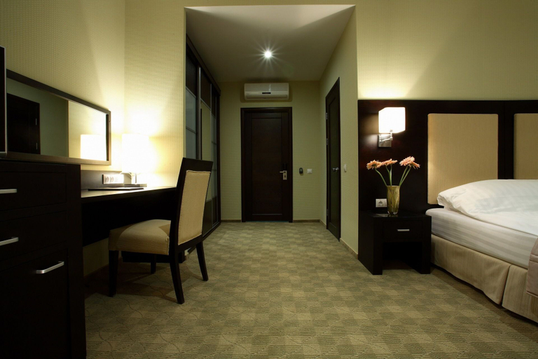Bedroom 2, Business Hotel Senator, Ekaterinburg gorsovet