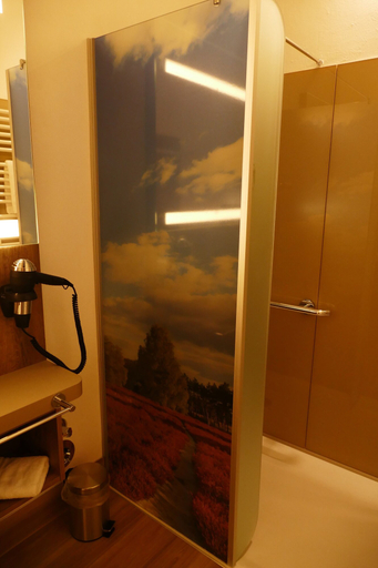 Bathroom 5, Meyn's Apartments & Hotel, Heidekreis