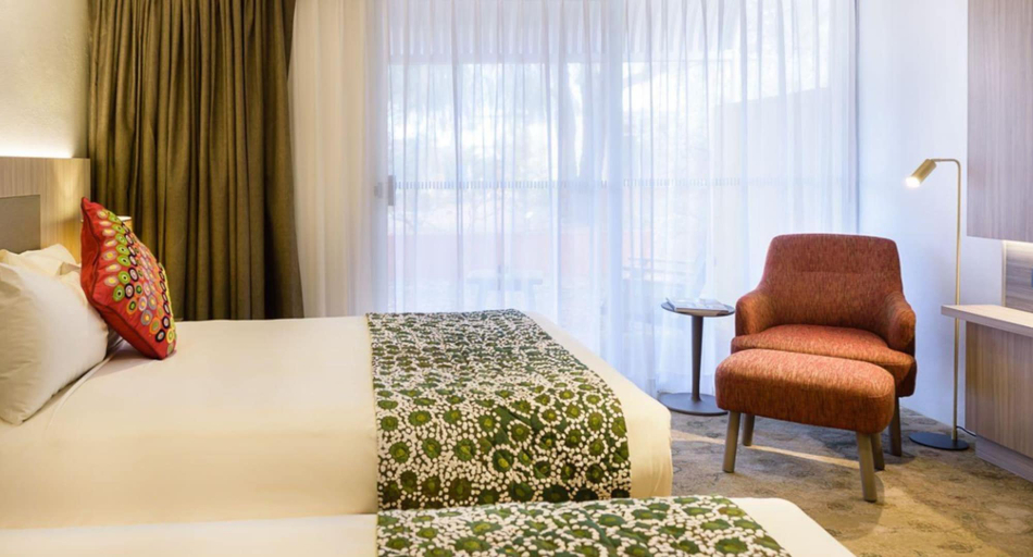 Bedroom 3, Desert Gardens Hotel, Petermann-Simpson