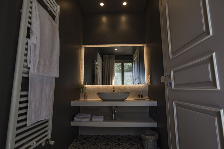 Bathroom 5, Isola Polvese Resort, Perugia