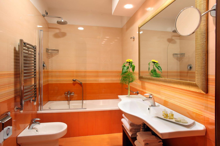 Bathroom 4, Serena Hotel, Rome