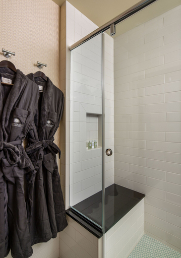 Bathroom 4, Cormorant Boutique Hotel, San Diego