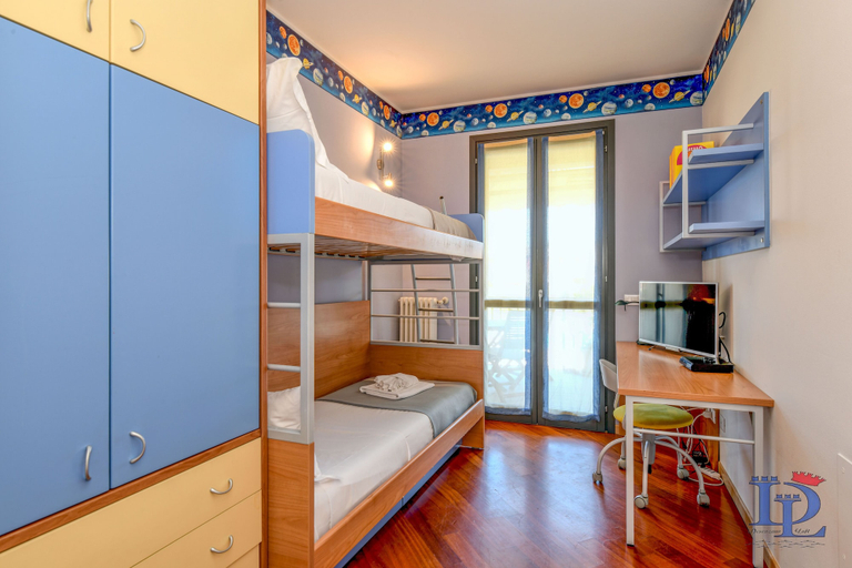 Children's theme room 3, Desenzanoloft – Butterfly and Pools, Brescia